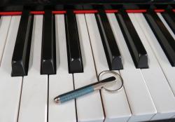 Schlssel- Anhnger  Stimmwirbel 